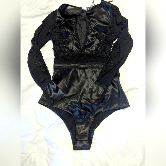 NWT For Love And Lemons Black Satin And Lace Bodysuit Sz Xs - Picture 5 of 13